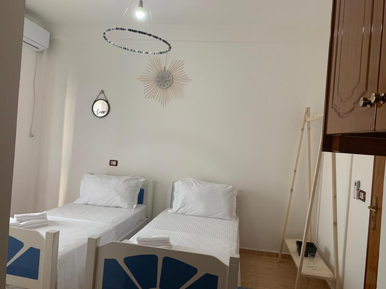 Kenza Apartments Sarande Room photo