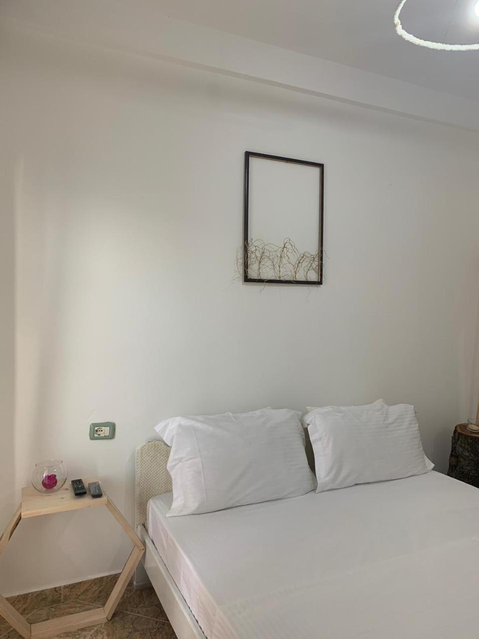 Kenza Apartments Sarande Room photo
