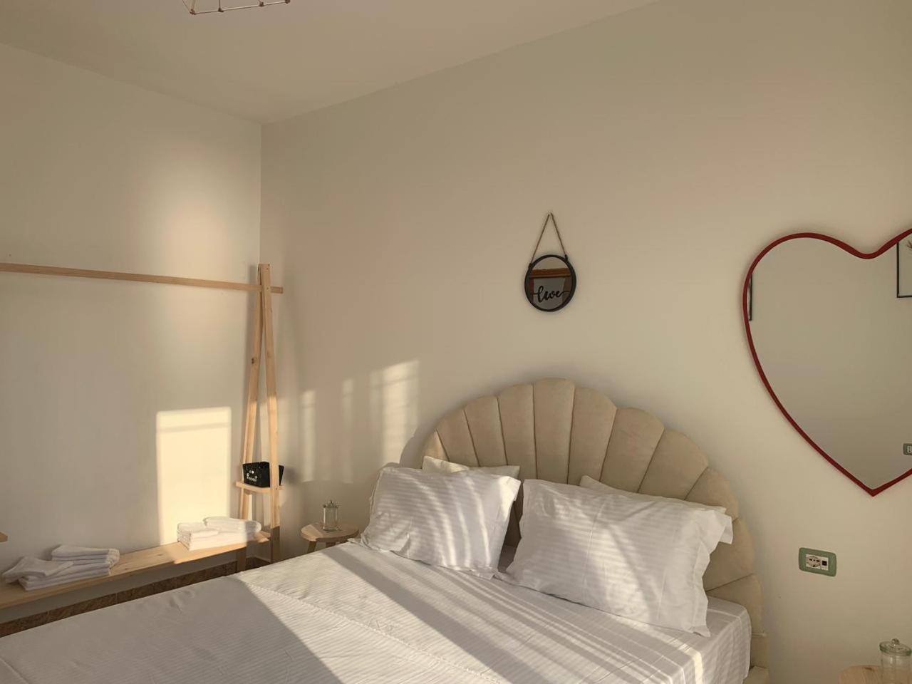 Kenza Apartments Sarande Room photo
